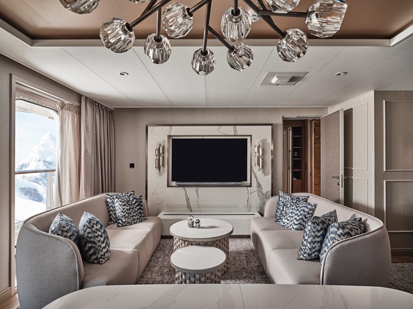 SILVERSEA Silver Endeavour Owners Suite 1.jpg